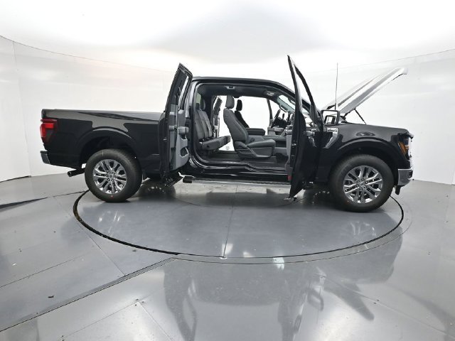 New 2026 Agate Black Metallic Ford XLT image 50