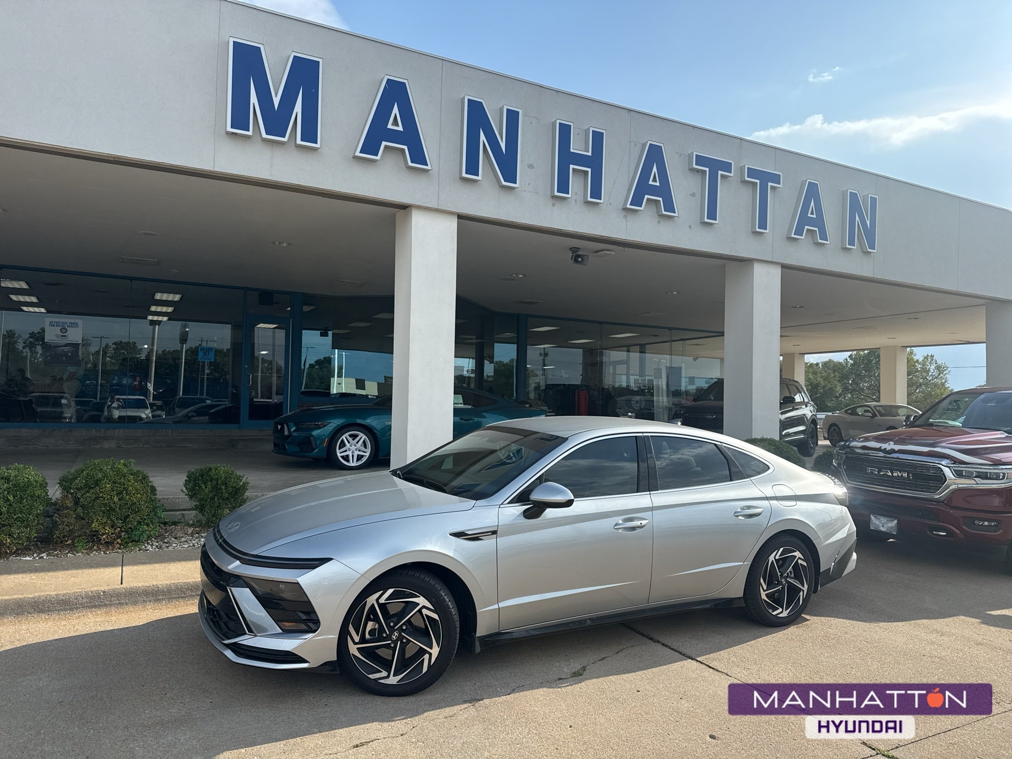 Used 2026 Aero Silver Hyundai SEL image 1