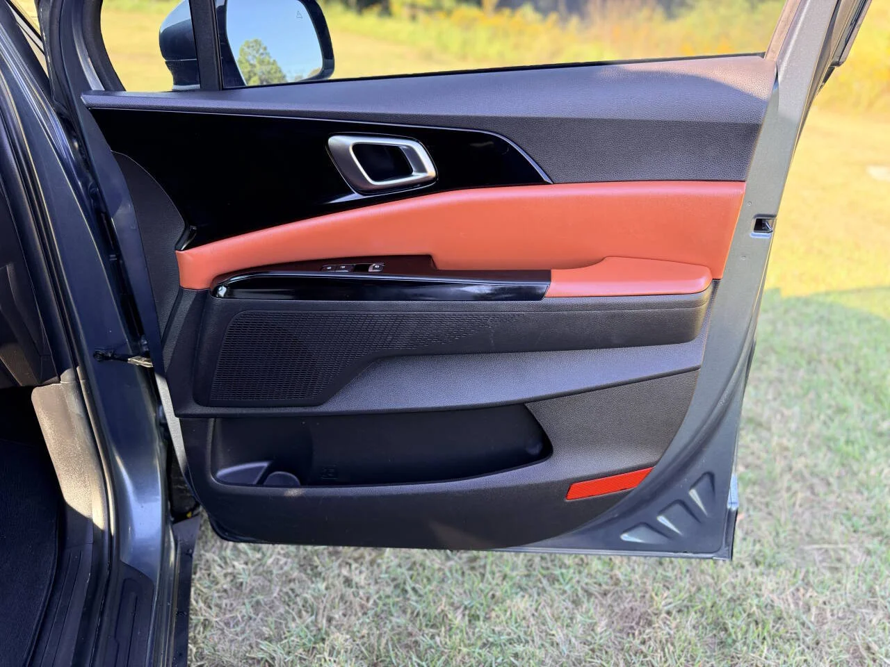 Used 2022 Gray Kia SX 4dr Mini Van image 40