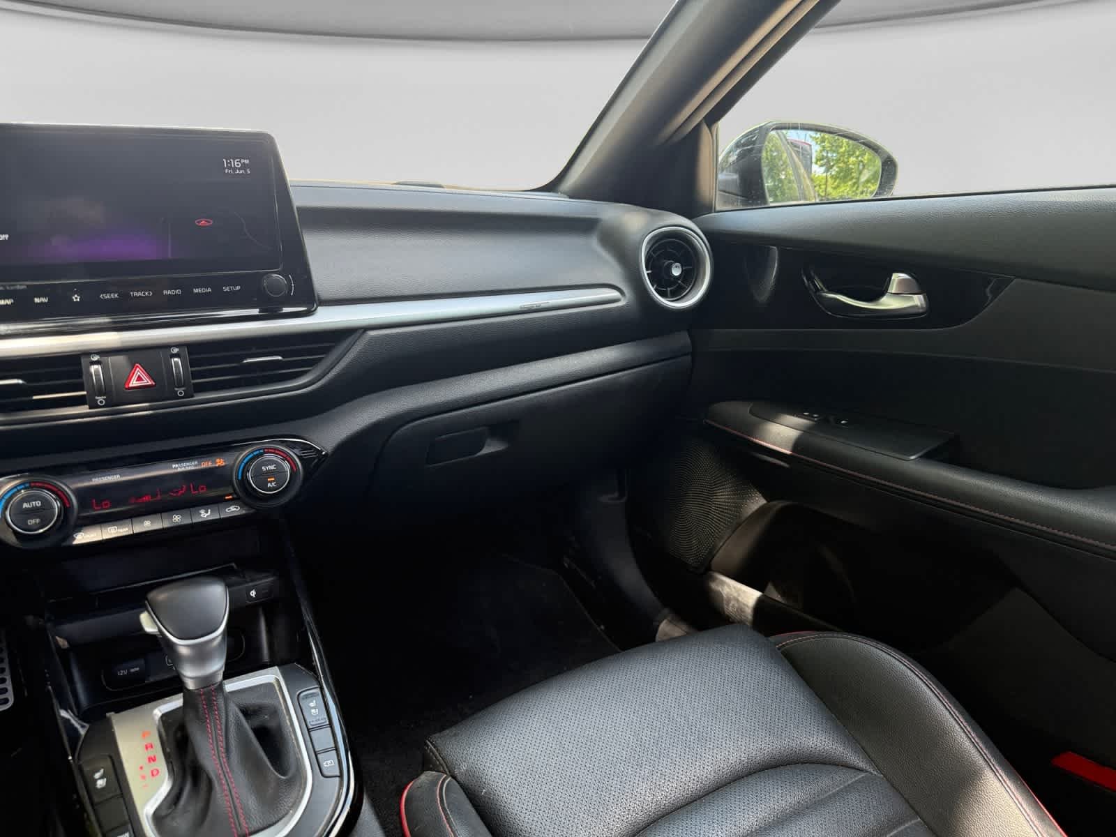 Certified Used 2022 Aurora Black Kia GT image 19