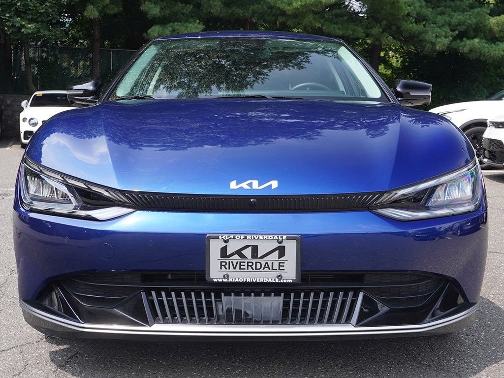 Used 2024 Blue Kia Wind image 12