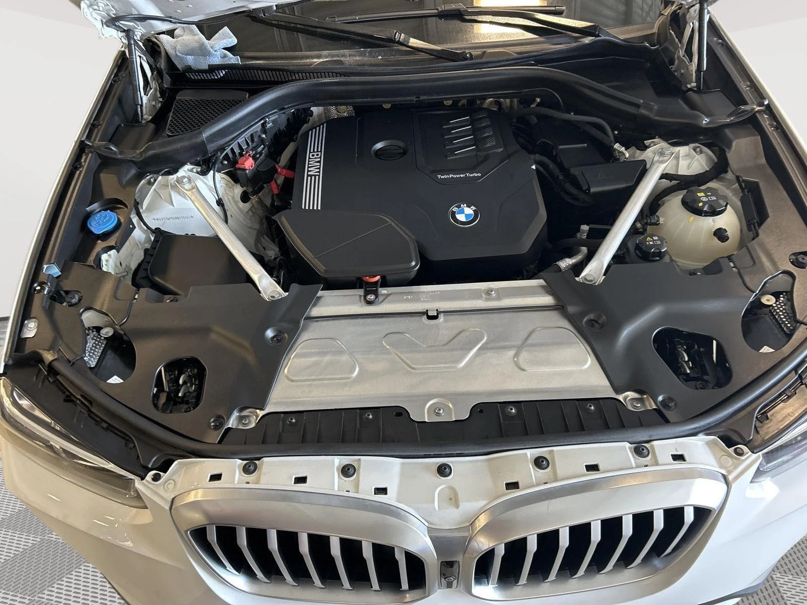 Used 2024 Alpine White BMW xDrive30i image 29