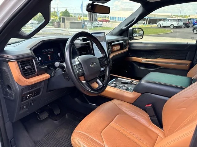 Used 2022 White Ford Platinum image 8