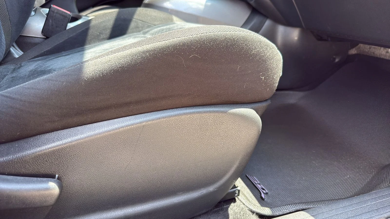 Used 2015 White Nissan SV image 20