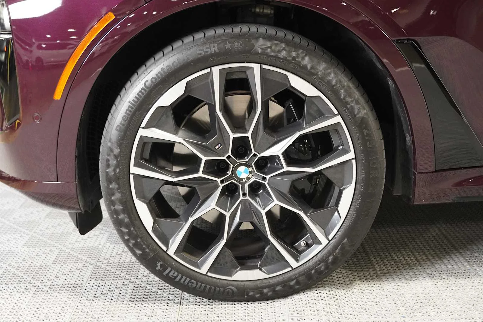 Certified Used 2025 Ametrin Metallic BMW M60i image 8