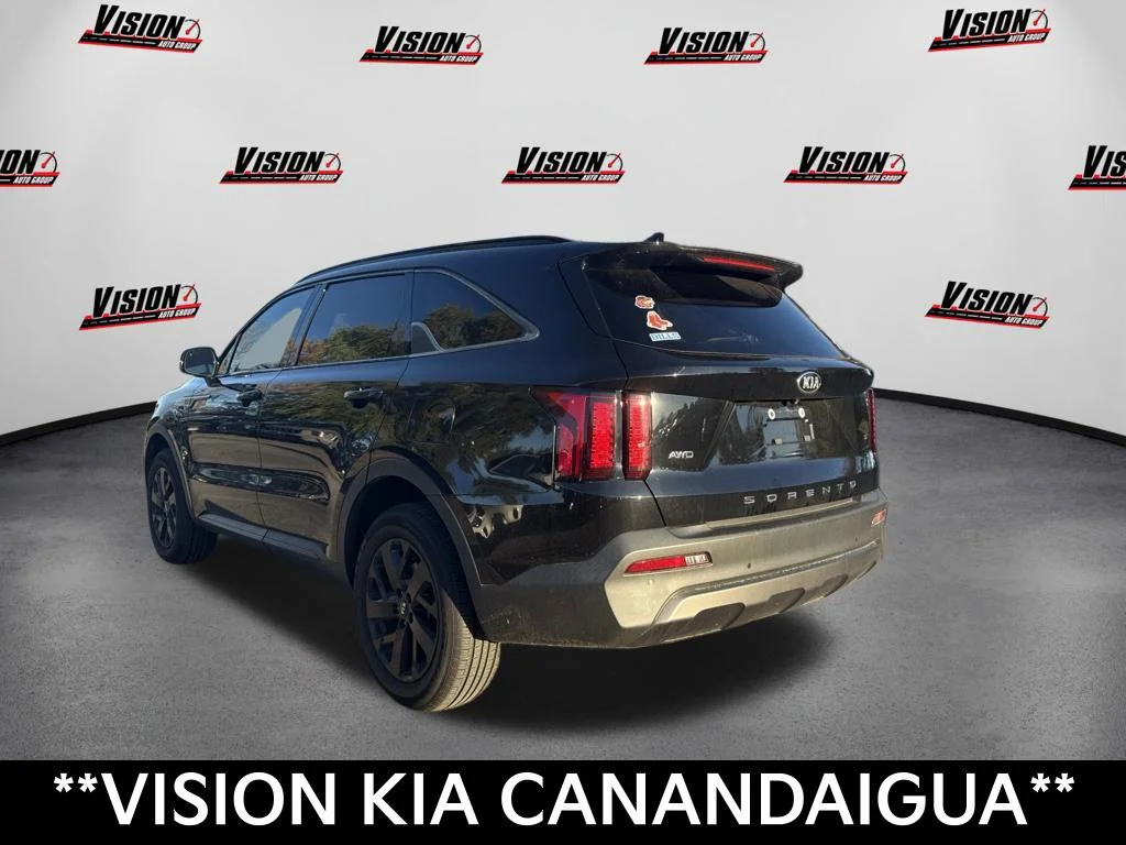 Used 2021 Black Kia S image 3