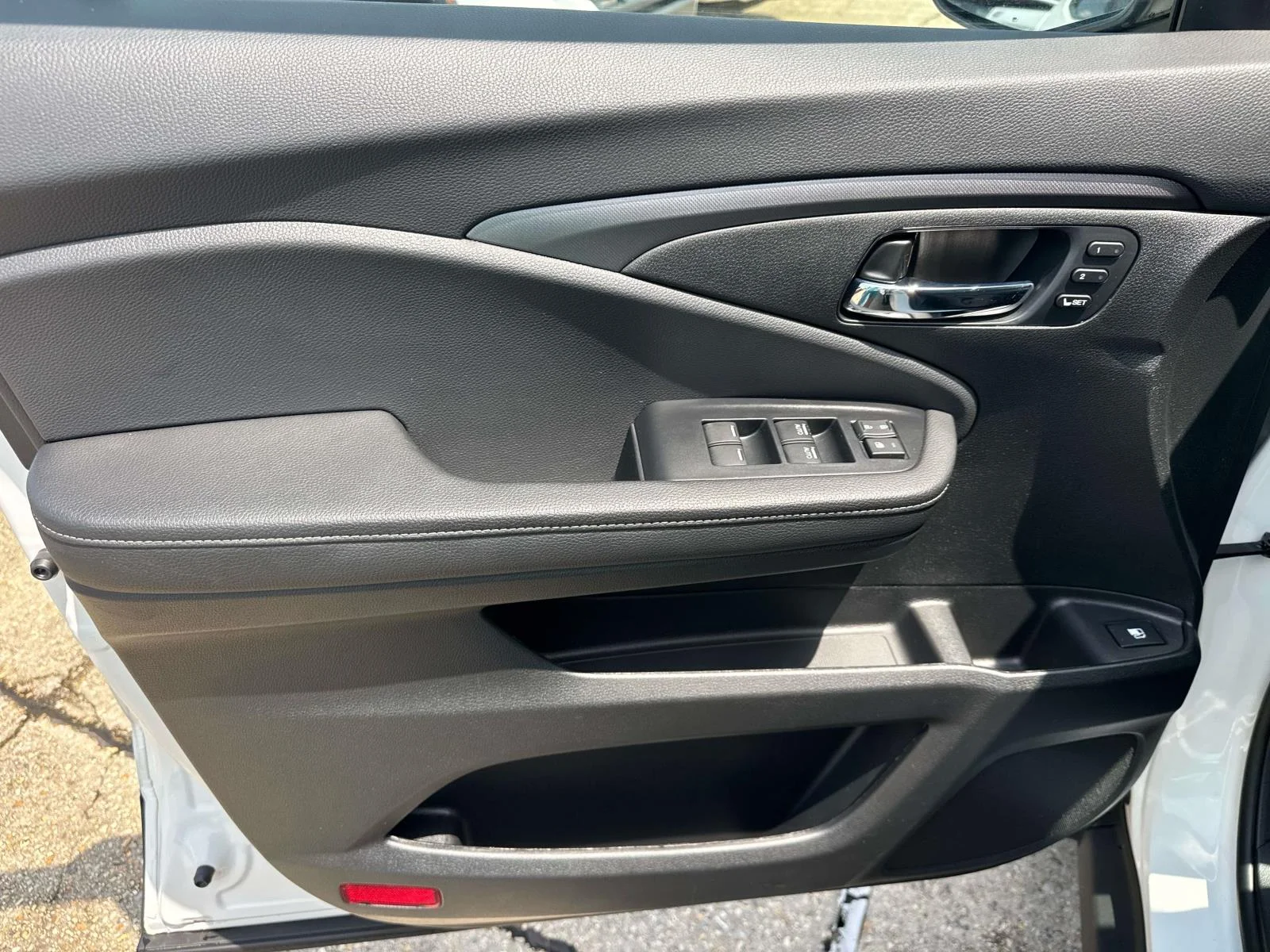 Used 2025 White Honda RTL AWD image 18