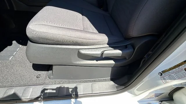 New 2026 Glacier White Nissan Crew Cab S image 19