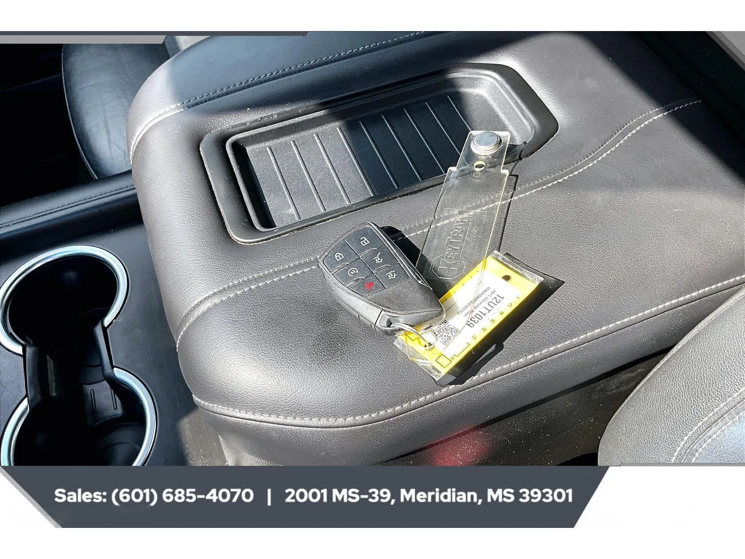 Used 2021 black Chevrolet Z71 image 9