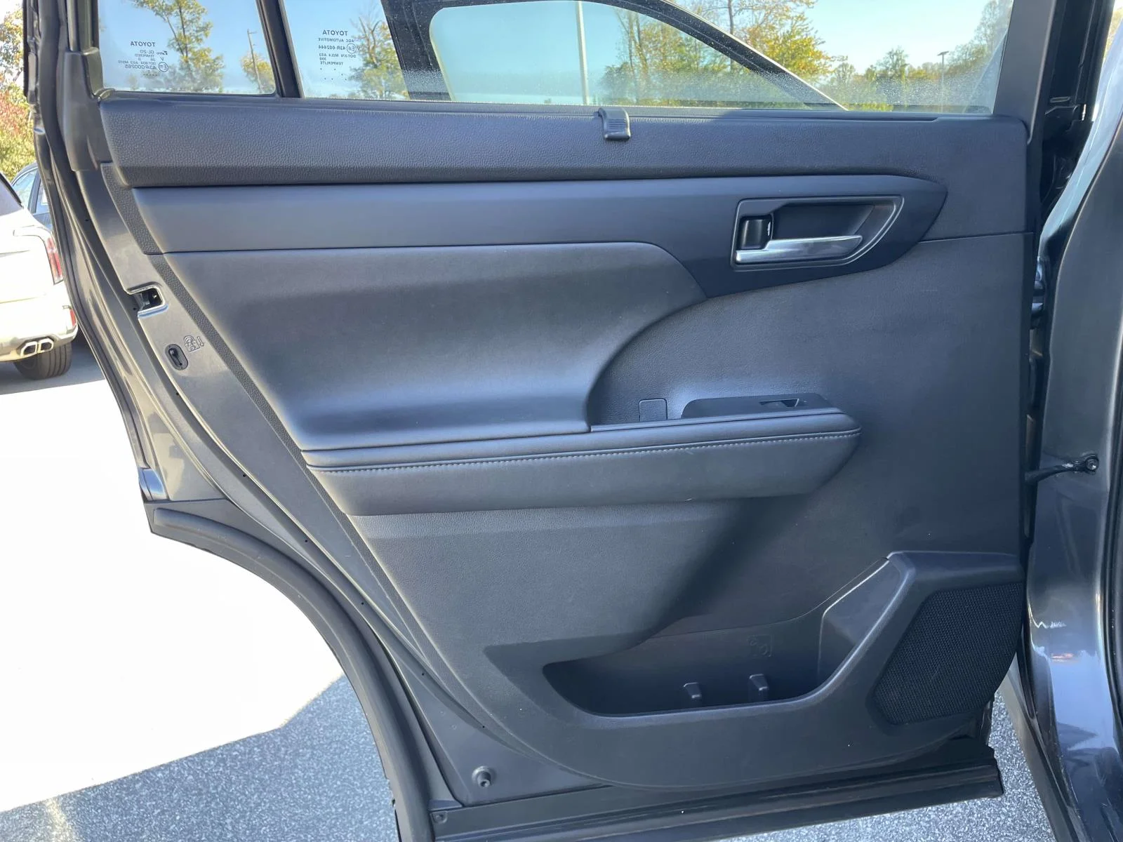 Used 2020 Magnetic Gray Metallic Toyota XLE image 2