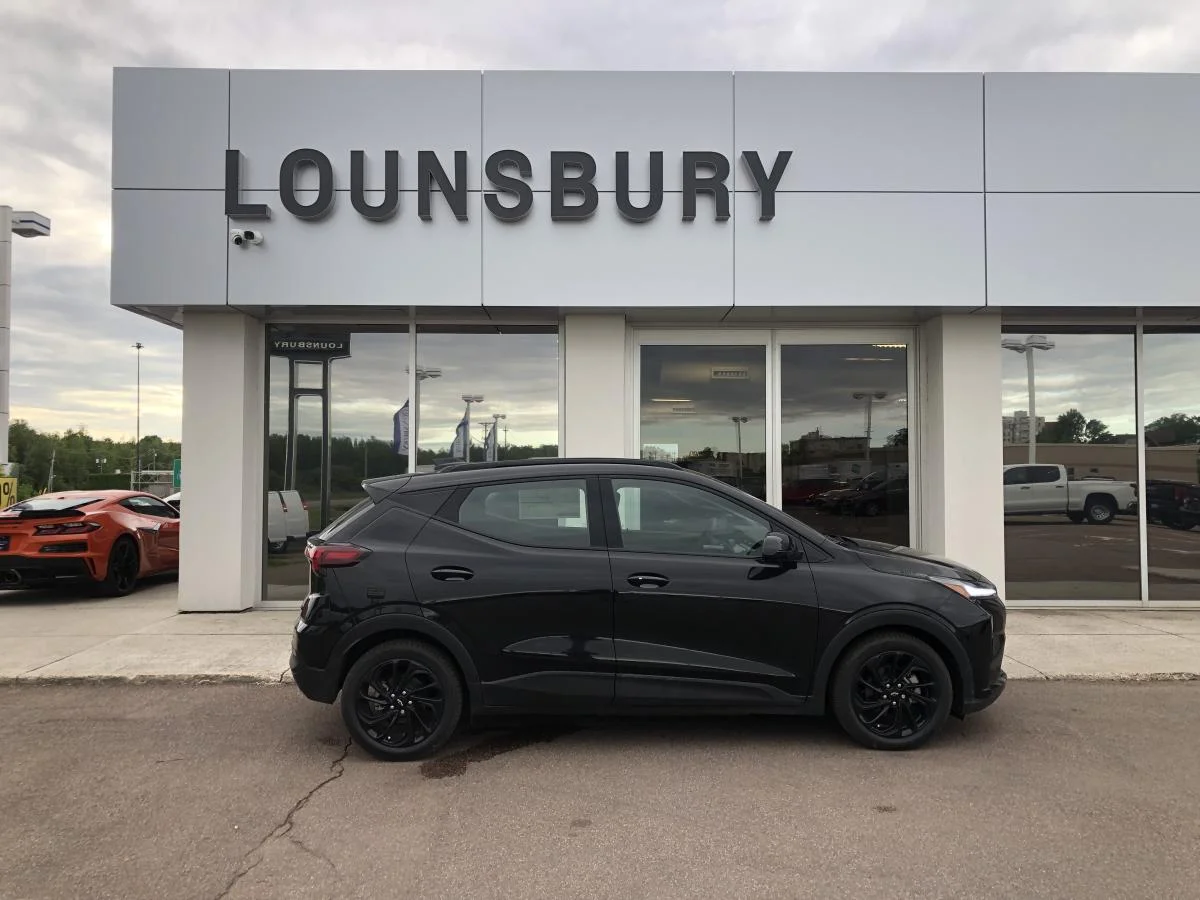 New 2027 Black Chevrolet Fwd 4dr Rs image 2