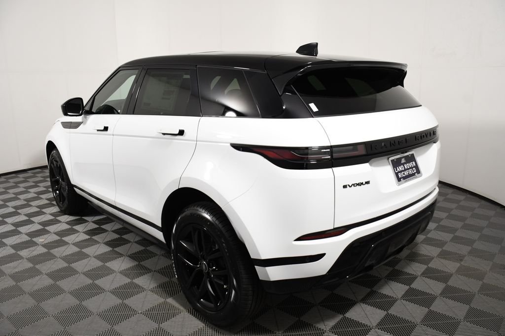 Certified Used 2026 Fuji White Land Rover Dynamic image 4