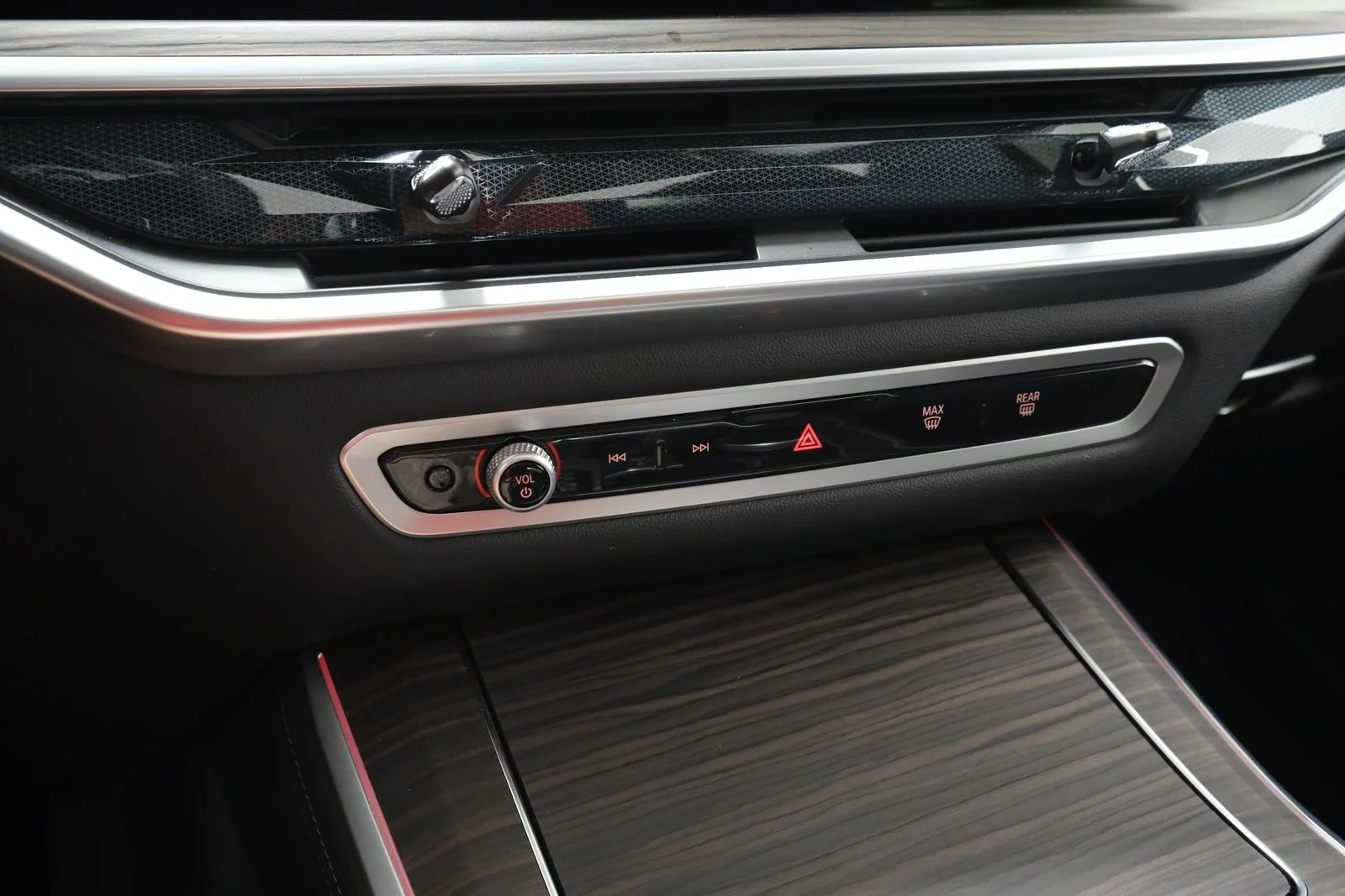 Certified Used 2026 Black BMW xDrive40i image 20