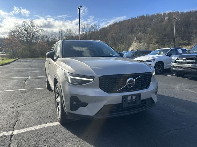 2023 Volvo XC40 Plus - Photo 12