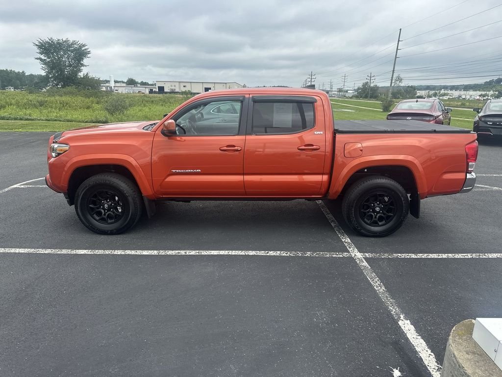 Used 2017 Red Toyota SR5 image 5