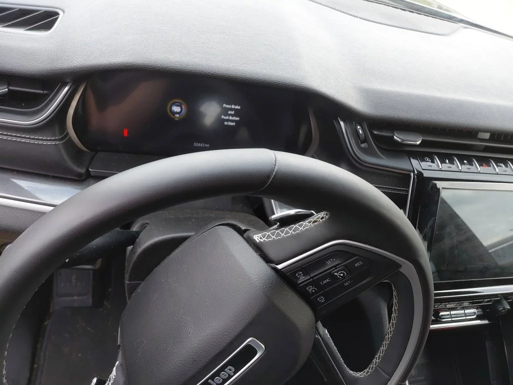 Used 2023 Black Jeep Altitude X image 6