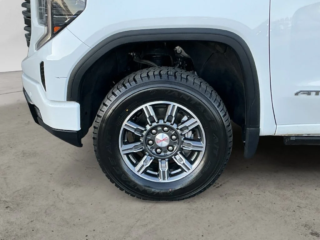 Used 2024 Summit White GMC AT4 image 13