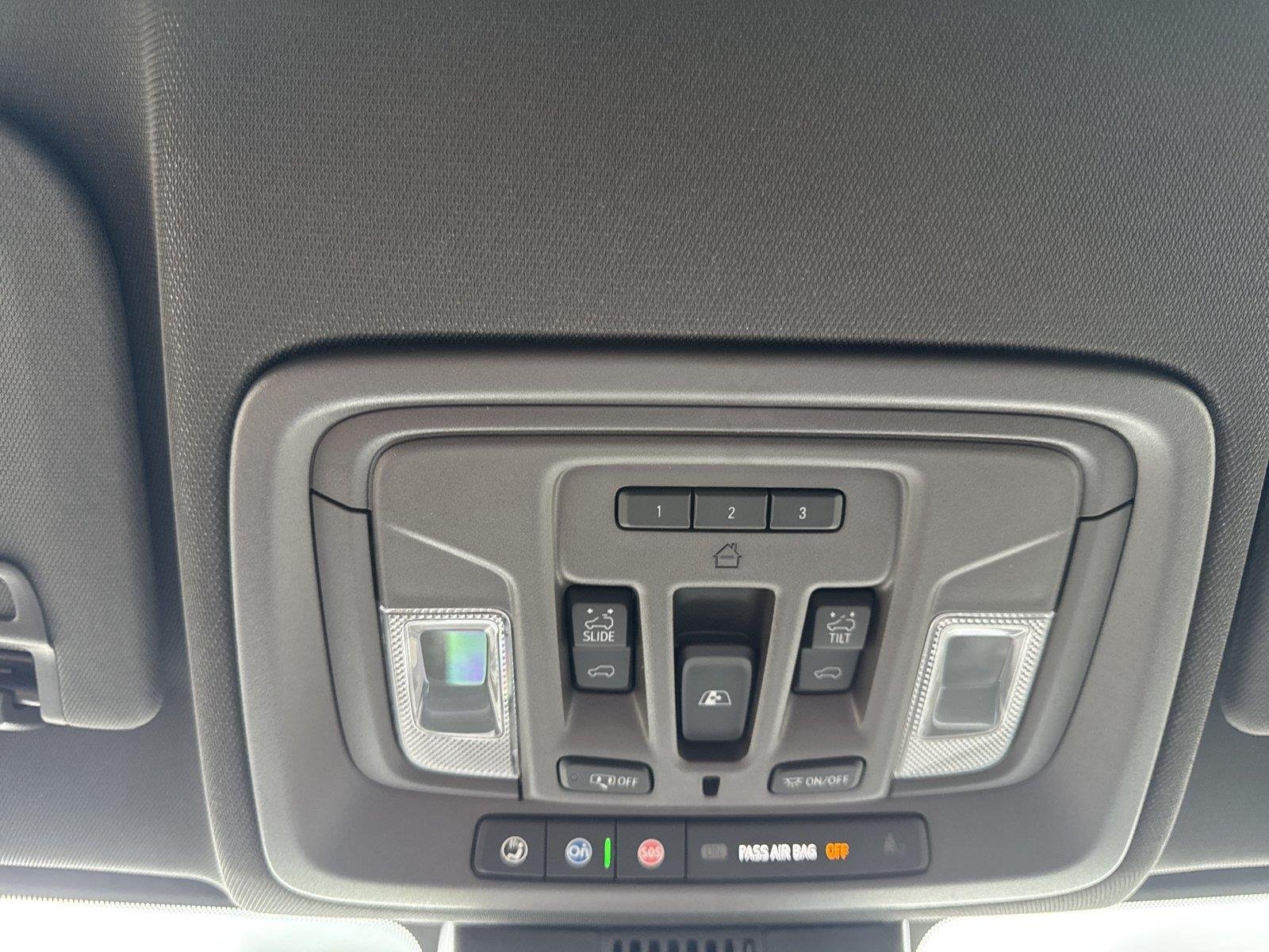 New 2026 Glacier White Tricoat GMC SLT image 29