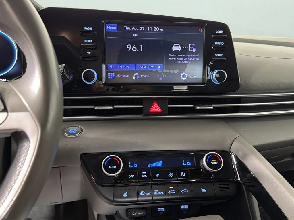 Used 2022 Black Hyundai SEL image 22