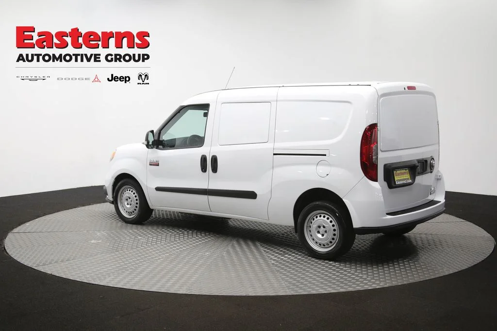 Used 2022 White Ram Base image 61