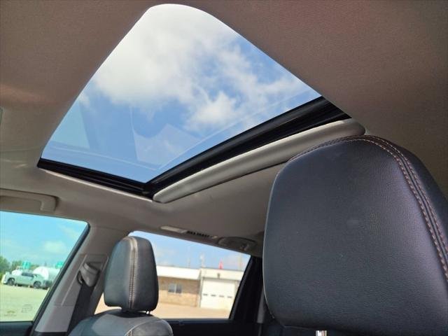 Certified Used 2018 BLIZZARD PEARL Toyota  image 9