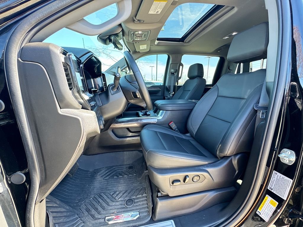 Used 2025 Black Chevrolet LTZ image 19