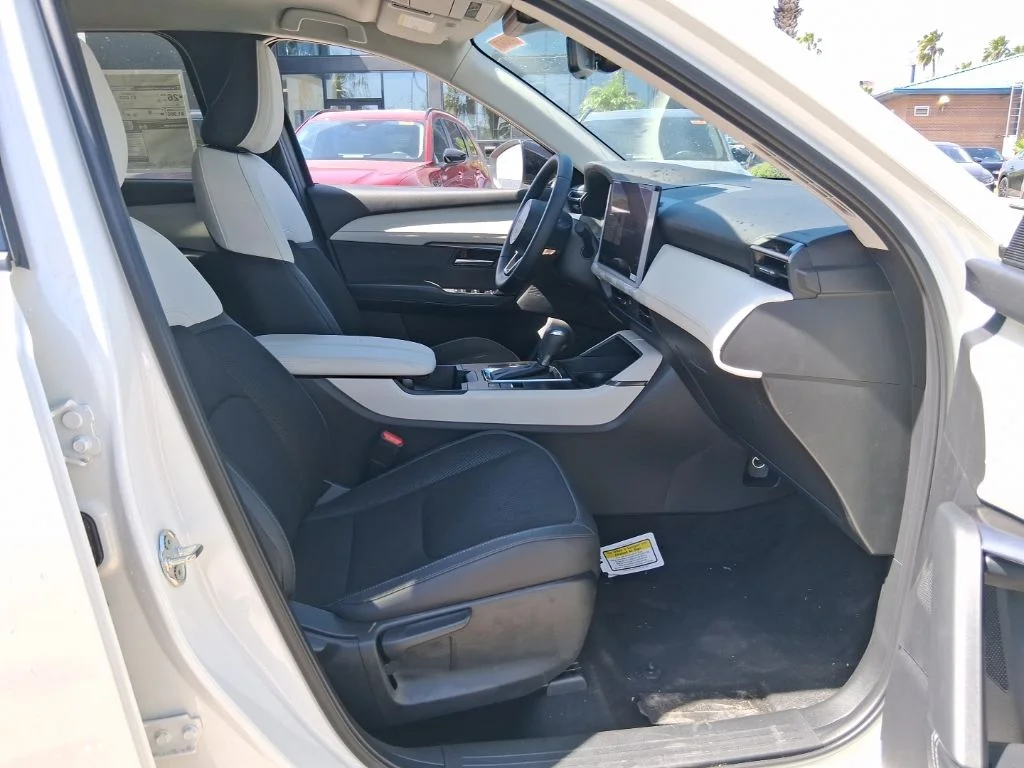 New 2026 Rhodium White Metallic Mazda 2.5 S Preferred AWD image 18