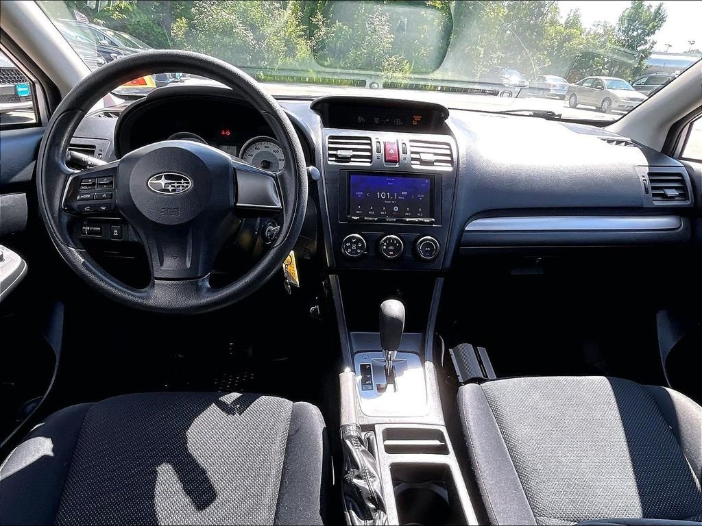Used 2013 Silver Subaru 2.0i image 21