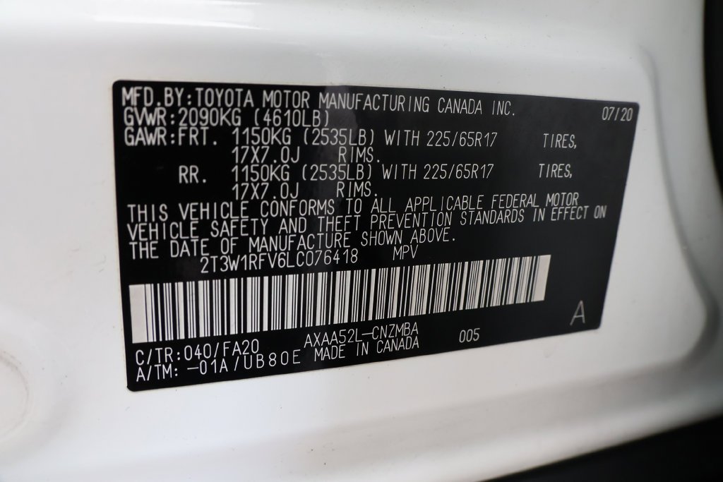 Used 2020 White Toyota XLE image 42