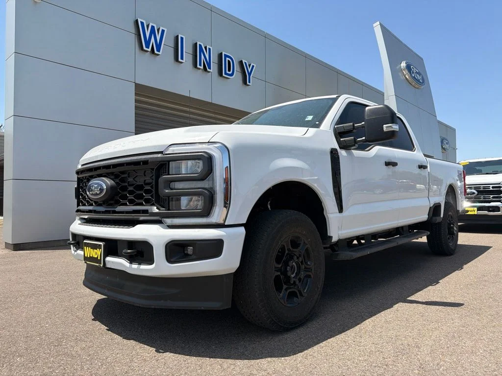New 2026 Oxford White Ford F-250® XL image 1
