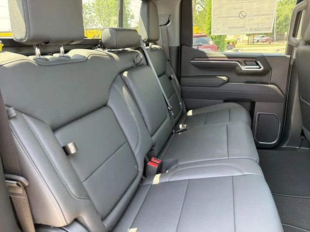 2026 GMC Sierra 1500 SLT - Photo 23