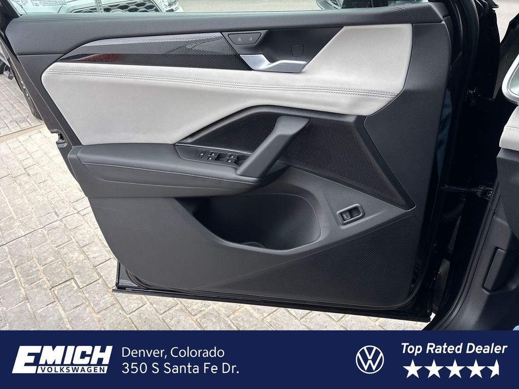 2026 Volkswagen Tiguan 2.0T SE 4Motion's photo