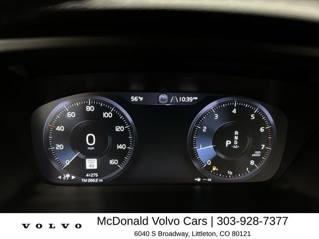 Used 2019 White Volvo R-Design image 15