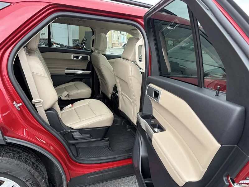 Used 2022 Red Ford XLT image 15