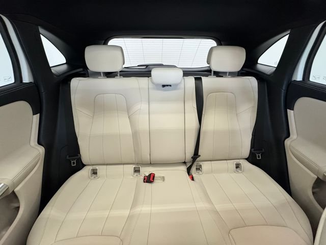 New 2026 Polar White Mercedes-Benz GLA 250 image 8