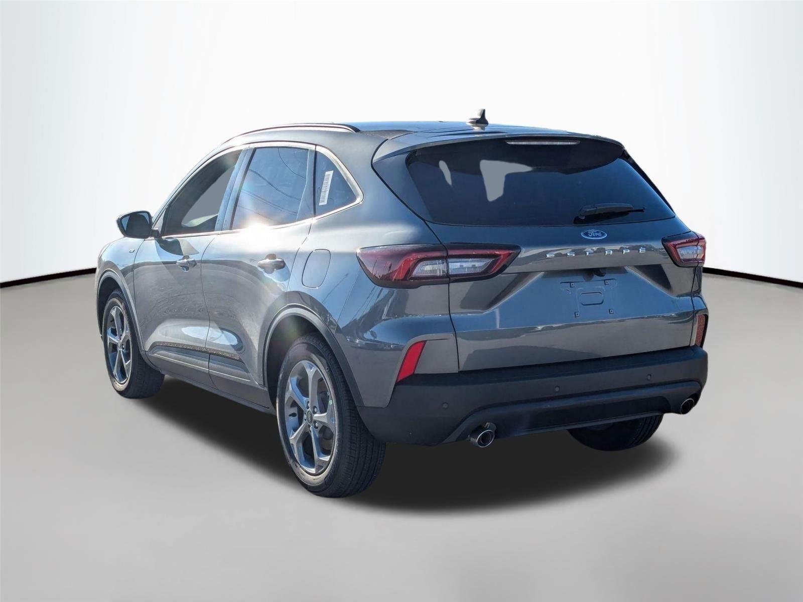 New 2025 Carbonized Gray Metallic Ford ST-Line image 13
