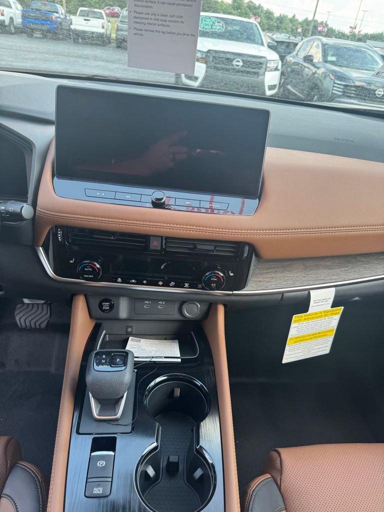 New 2026 Gun Metallic Nissan Platinum image 12