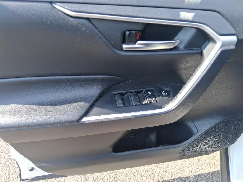 Used 2021 Blue Toyota XLE image 8