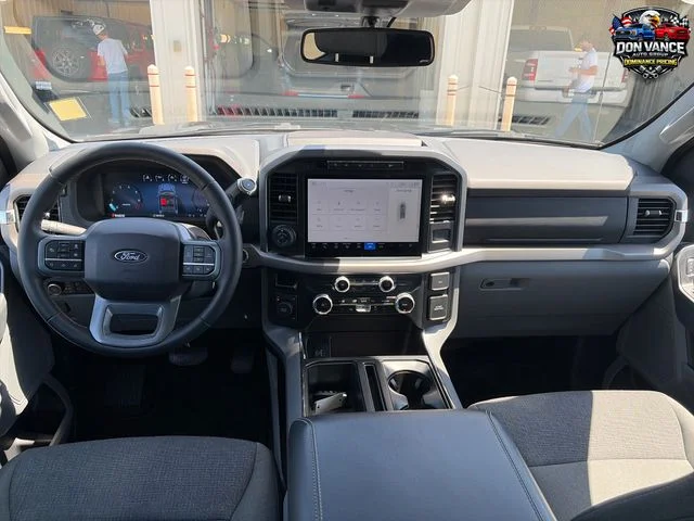Used 2024 Black Ford XLT image 12