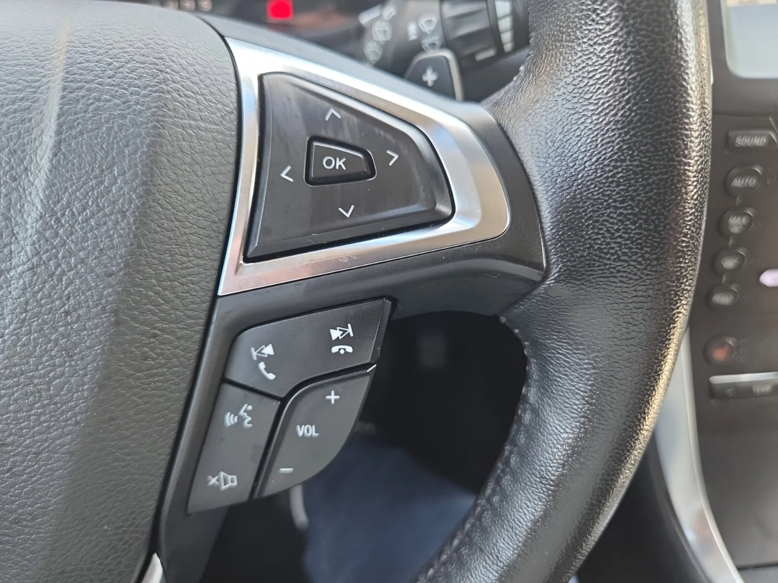 Certified Used 2018 Magnetic Ford Titanium image 21