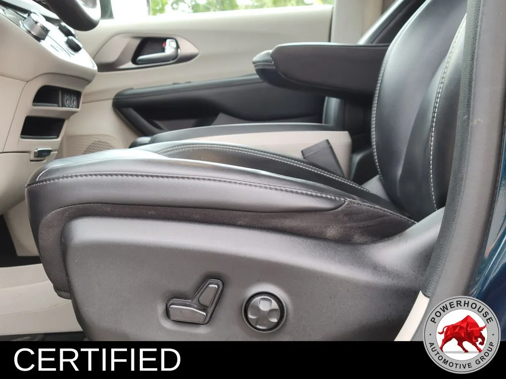 Used 2023 Blue Chrysler Touring L image 25