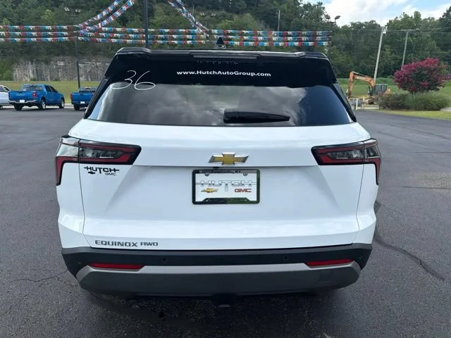 2027 Chevrolet Equinox LT - Photo 6