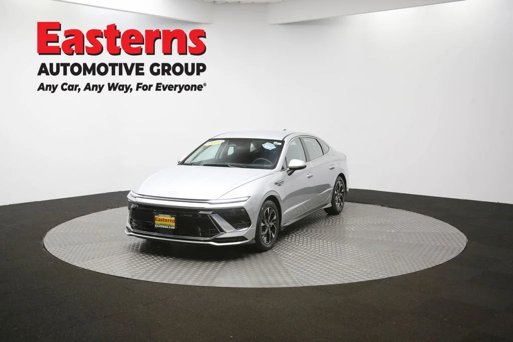 Used 2024 Silver Hyundai SEL image 50