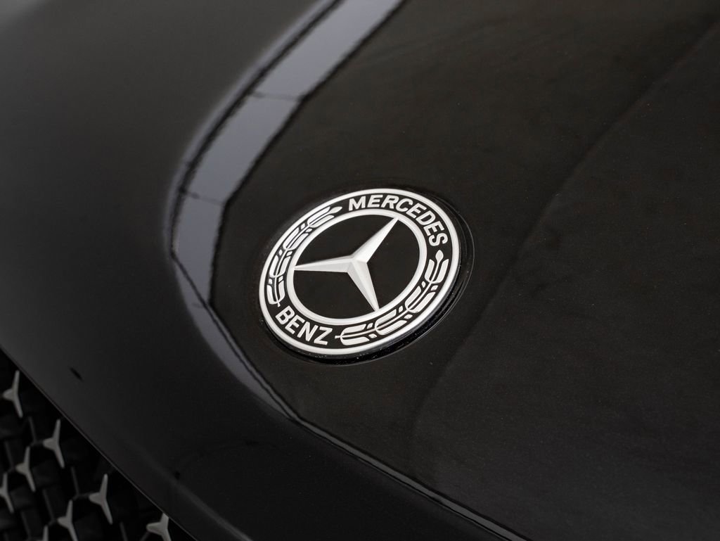 Certified Used 2026 Obsidian Black Metallic Mercedes-Benz GLE 580 image 16