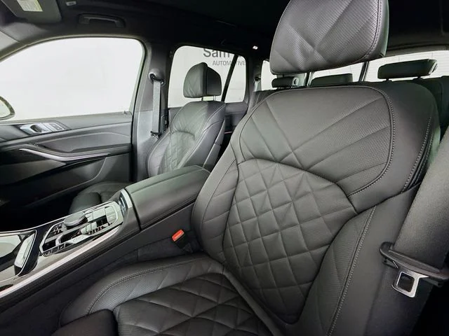 Used 2026 Black BMW xDrive40i image 22