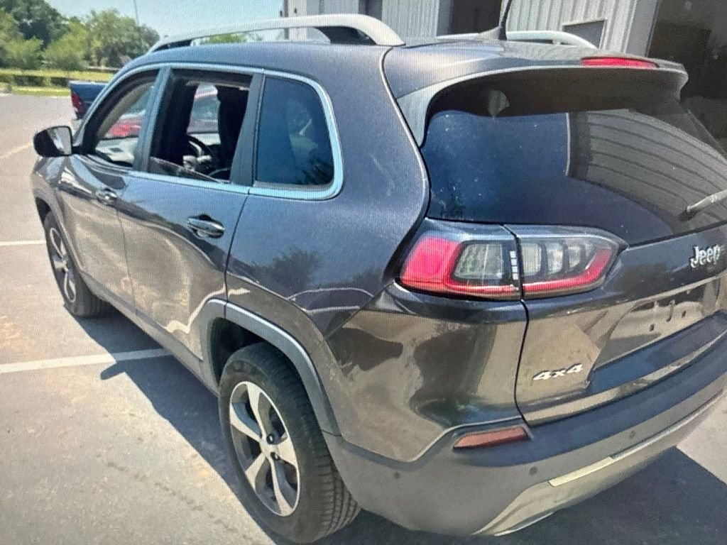 Used 2019 Gray Jeep Limited image 4
