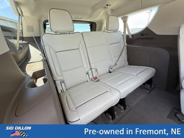 Used 2024 White Frost Tricoat GMC Denali image 22