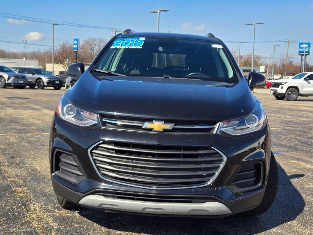 Used 2019 Chevrolet Trax LT with VIN KL7CJPSB4KB805019 for sale in Elmhurst, IL