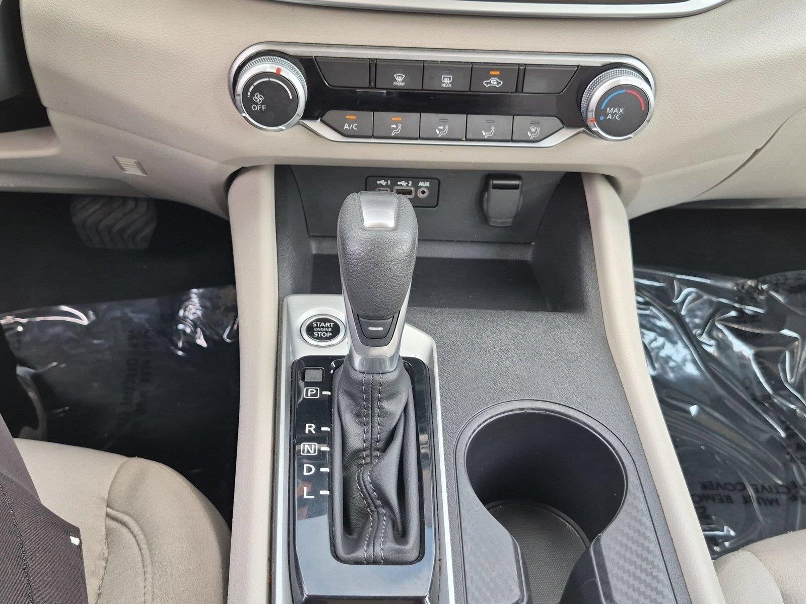 Used 2025 Super Black Nissan SV image 26