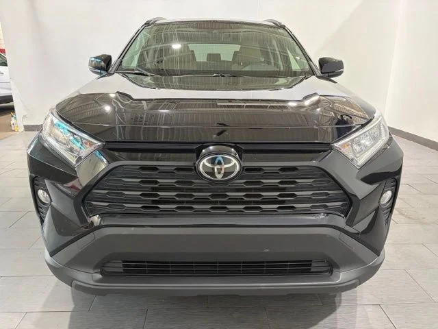 Used 2020 Black Toyota XLE image 8